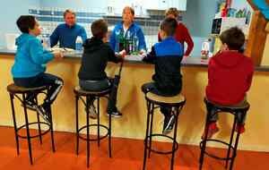 les jeunes du groupe de Pierre perfectionnent leur formation