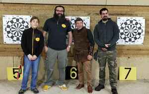 les équipes costumées arrivent