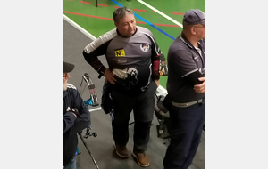 il n'est pas là pour enfiler des perles notre ami